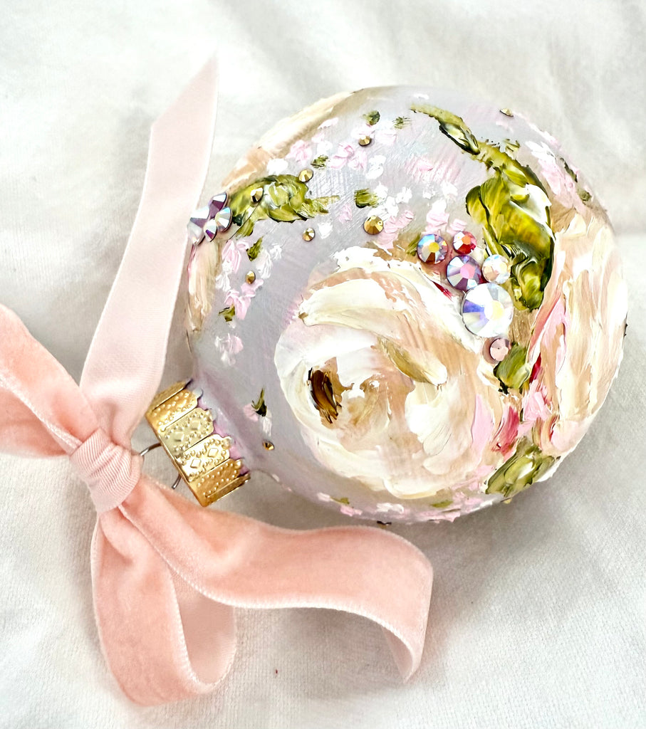 Lavender with Ivory Roses (30)